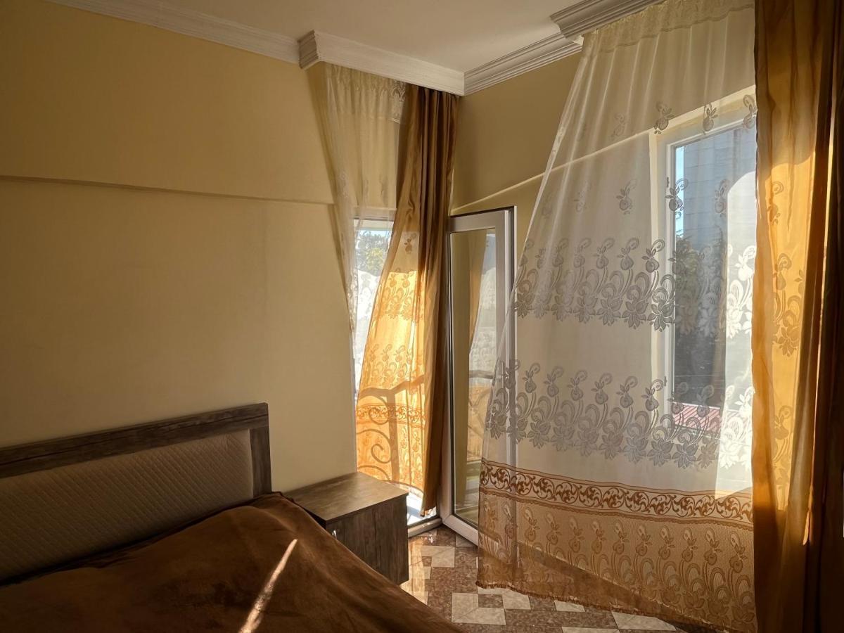 Guka Hotel! Кобулети Экстерьер фото